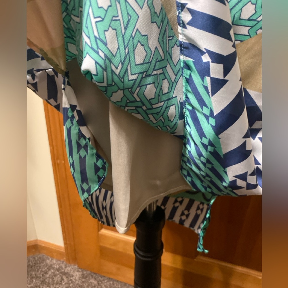 NWOT Ark & Co. Abstract Patterned Cold Shoulder Dress - Picture 4 of 5